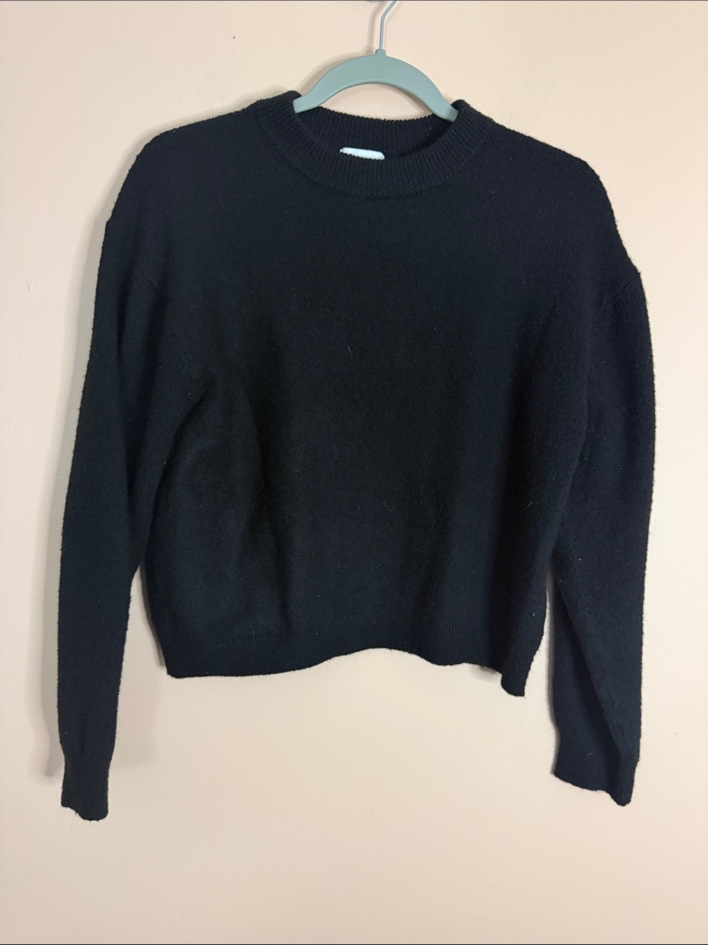 H&M Black Crewneck Sweater - Women's